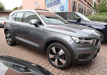 Volvo XC 40 XC40 Momentum AWD/AHK/Leder/Panorama/
