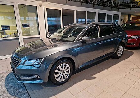 Skoda Superb Combi Premium Edition 2.0 TDI AHK PANO