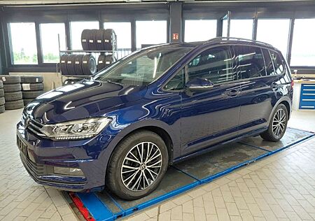 VW Touran Volkswagen PANO 7-Sitzer StdHzg. ACC Dynaudio Family LED Key