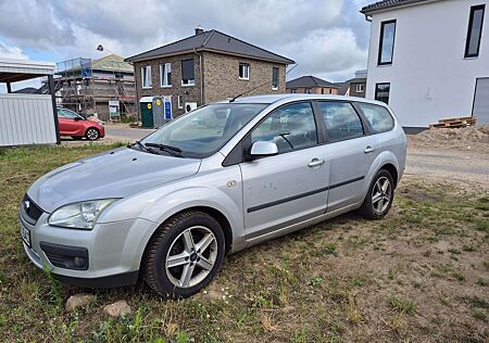 Ford Focus +Turnier+Diesel+Turnier+1.6+TDCi+DPF+Fun