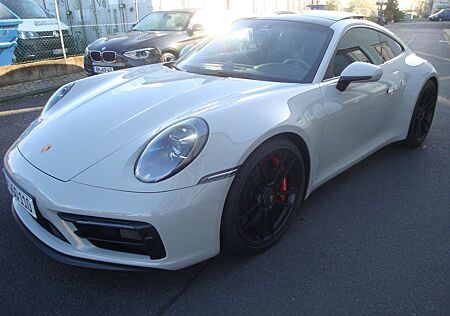 Porsche 992 Carrera GTS