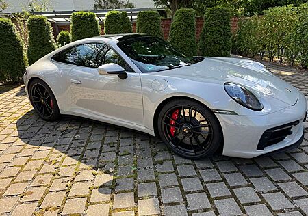 Porsche 992 Carrera GTS