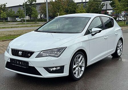 Seat Leon FR *PDC* SOUND*SHZ*AHK*8-fach bereift*