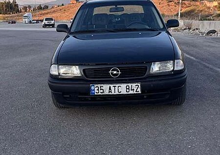Opel Astra 1.6 Selection Comfort
