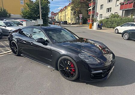 Porsche Panamera GTS