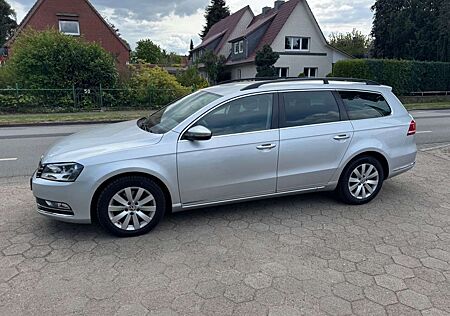 VW Passat Volkswagen 1.4 TSI Highline BlueMotion*TOP Zustand*
