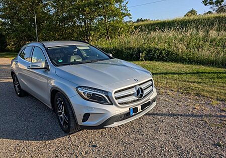 Mercedes-Benz GLA 200 GLA Style