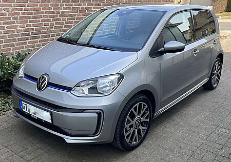 VW e-up! Volkswagen e-up! Style Plus 1. Hand Garagenfahrzeug