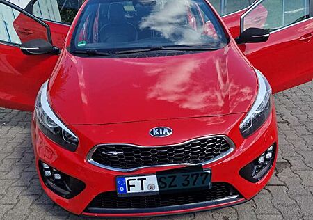 Kia Cee'd Ceed / 1.6 T-GDI GT-Track