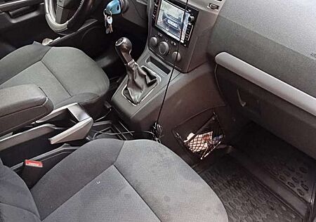 Opel Zafira 1.8 Innovation