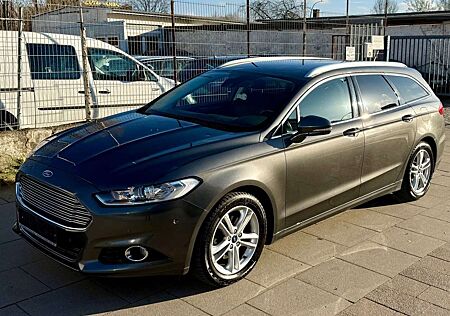 Ford Mondeo Turnier Titanium /Automatik/ TÜV NEU