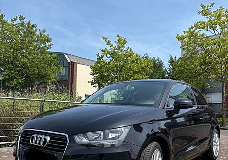 Audi A1 Ambition | 8fach bereift | TÜV 03/2027 | scheckhe