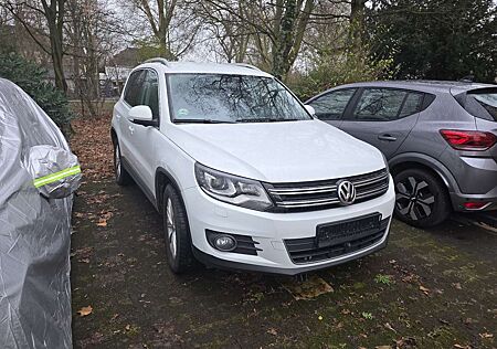 VW Tiguan Volkswagen 2.0 TDI SCR 4Motion BlueMotion Techn. DSG Sport &
