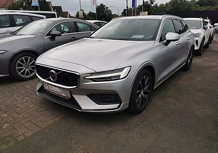 Volvo V60 Core *1. Hand + 360° + Klima + AHK + LED