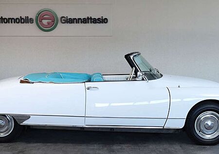 Citroën DS Citroen Cabrio Guy Deslandes3.Hand