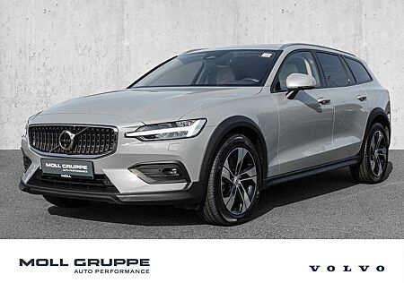 Volvo V60 CC V60 Cross Country B4 AWD Plus Pano LED 360Grad
