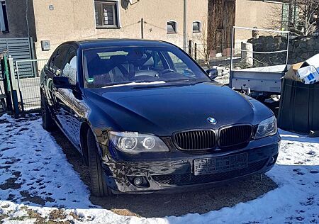BMW 750Li 750