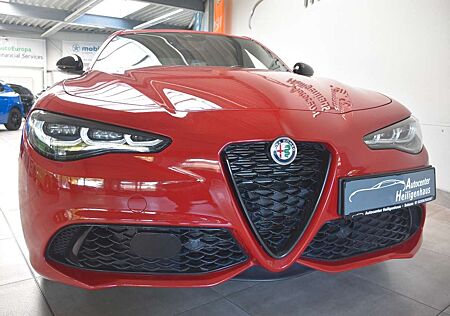Alfa Romeo Giulia Veloce Q4 LED Navi Leder Kamera ACC D.N.A