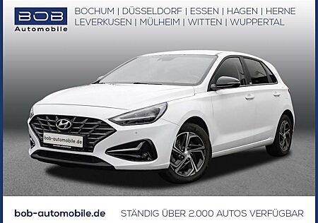 Hyundai i30 1.5 Intro Edition NAVI SHZ LHZ PDC
