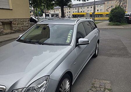 Mercedes-Benz E 300 T CDI DPF BlueEFFICIENCY 7G-TRONIC Avantgarde
