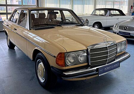Mercedes-Benz E 250 W123 Traumzustand rostfrei aus Familienbesitz