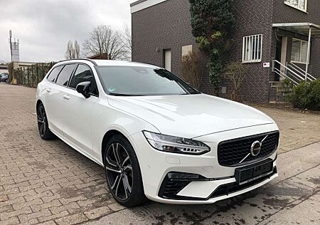 Volvo V90 Kombi Plus Dark Recharge Plug-In Hybrid AWD