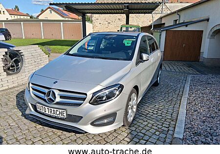 Mercedes-Benz B 180 Edition Navi AHK PDC V+ H