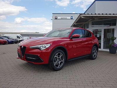 Alfa Romeo Stelvio Sprint Q4 *SHZ/AHK/Leder Veloce/Xenon/RfK/PDC*