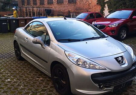 Peugeot 207 CC 120 VTi Sport