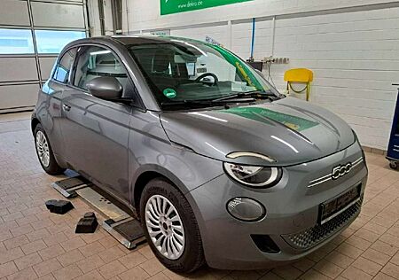 Fiat 500E 3+1 42 kWh 320 Km Reichweite Navi - Klima
