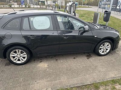 Chevrolet Cruze Station Wagon 1.6 LS