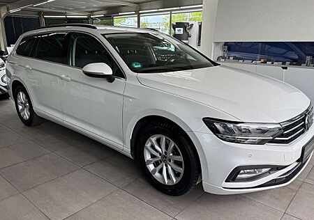 VW Passat Variant Volkswagen Passat*Variant*Business*Navi*Kamera*Massage*ACC*