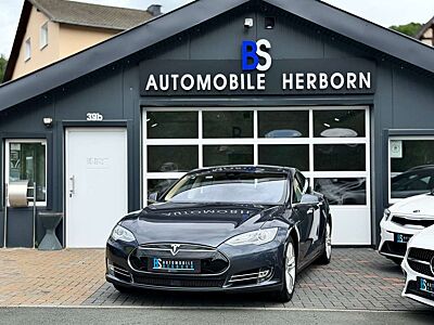 Tesla Model S /Pano/Kamera/Shz./el.Sitze/Autopilot