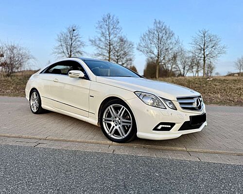 Mercedes-Benz E 350 CDI Coupe mit AMG Paket - Sternenhimmel - Pano uvm