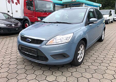 Ford Focus 1.6 TI-VCT Lim.Style AHK 8 fach bereift