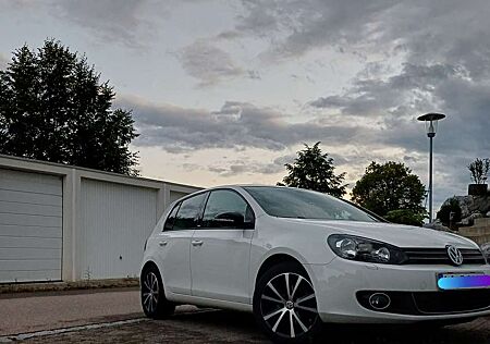 VW Golf Volkswagen 2.0 TDI DPF Style