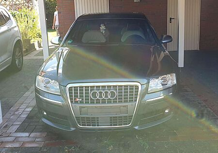 Audi S8 5.2 FSI quattro
