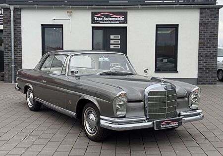 Mercedes-Benz 220 SE AUTOMATIC SERVOLENKUNG
