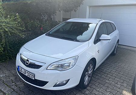 Opel Astra 1.4 Turbo Sports Tourer 150 Jahre