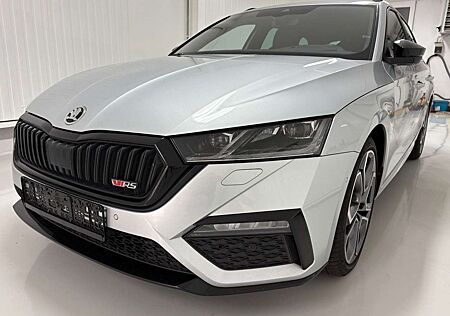 Skoda Octavia Combi RS Plus