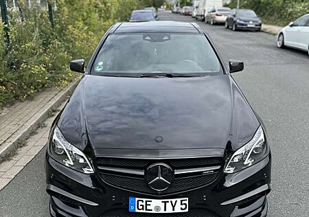 Mercedes-Benz E 400 4M AMG H&K Air. Pano AHK 360 Dist. Memory