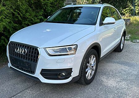 Audi Q3 2.0 TDI quattro*s Tronic*Panoramadach*Bi-Xenon*PDC