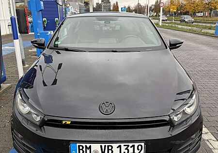VW Scirocco Volkswagen 2.0 TSI (BlueMotion Technology) DSG