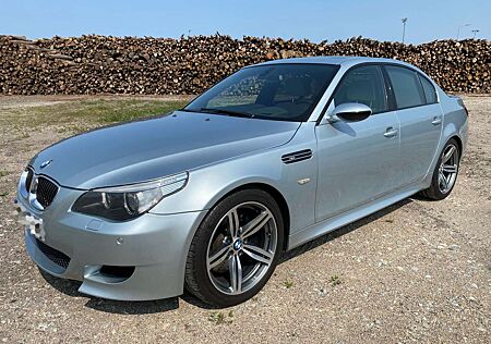 BMW M5 Drivers Package / nur / Scheckheft / deutsch