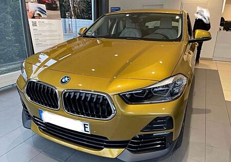 BMW X2 xDrive 25 e Advantage Hybrid Garagen-Sommerauto!