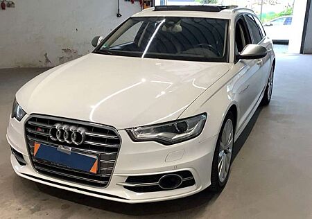 Audi S6 Avant 4.0 TFSI quattro +PANO+STANDHZ+ACC+HUD+