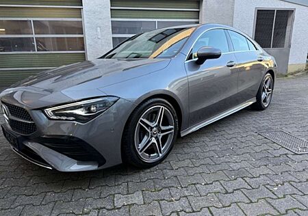 Mercedes-Benz CLA 200 AMG- Line + Inspektion + NEU +