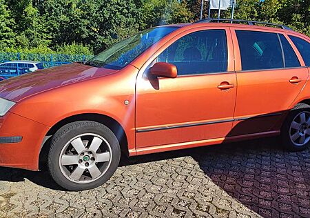 Skoda Fabia Ambiente*Klima*Sitzheizung*Einparkh.*Tempomat*AHK*