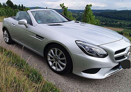 Mercedes-Benz SLC 200 9G-TRONIC