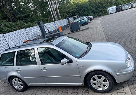 VW Golf Volkswagen 2.0*4Motion*Highline*Leder*S-dach*Tempo*TüV Neu